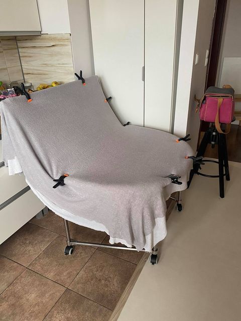Posing Table - a table to the newborn position - dirti pink