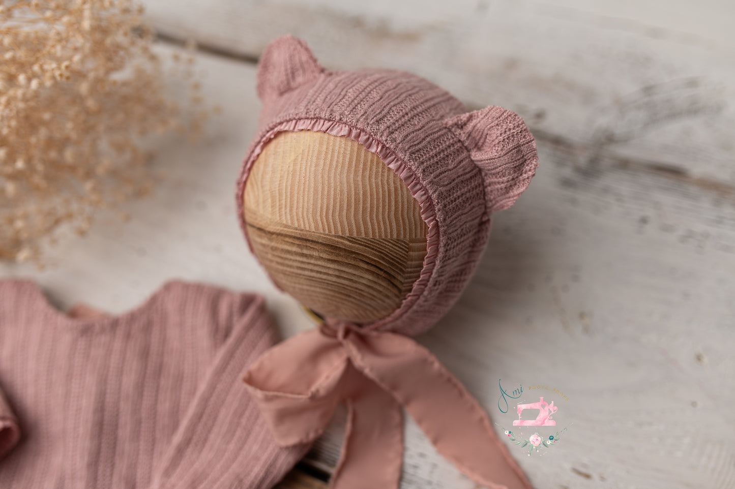 LUCY- rompers and bonnet nb