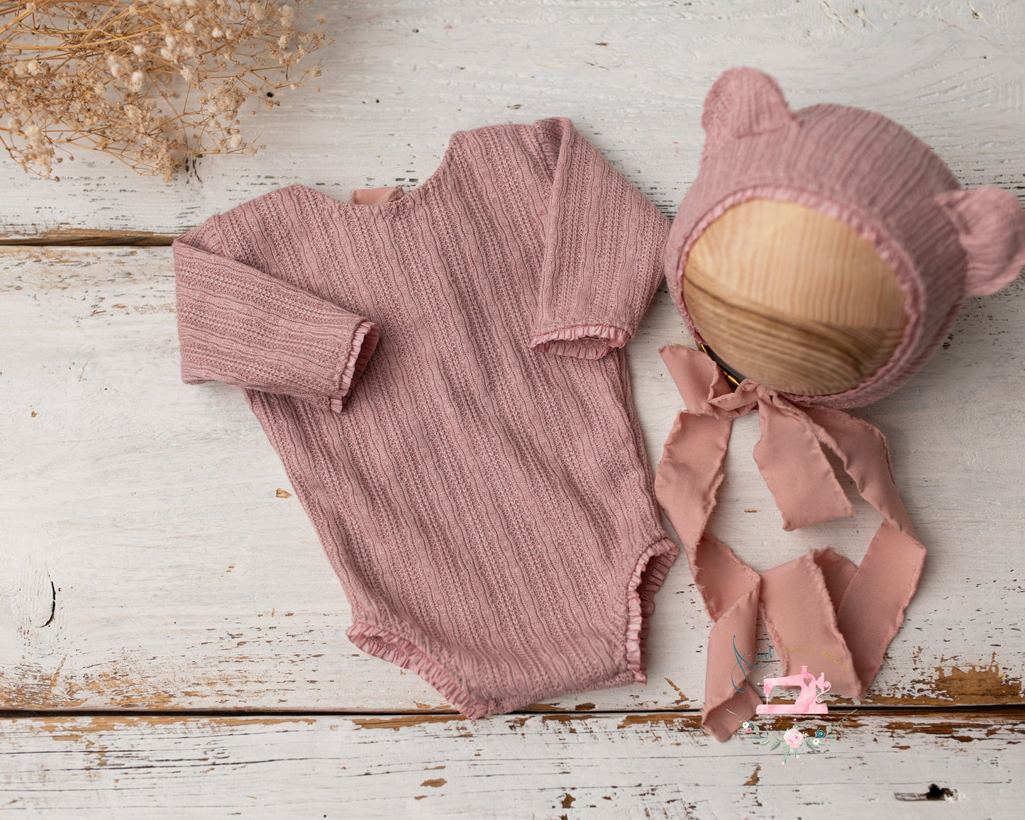 LUCY- rompers and bonnet nb