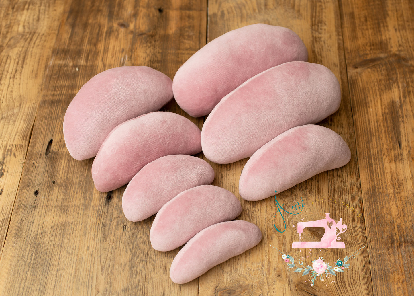 Posing Beans - color pink and gray