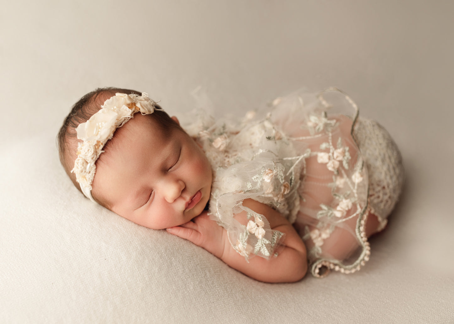 NORI - dress with panties and bonnet