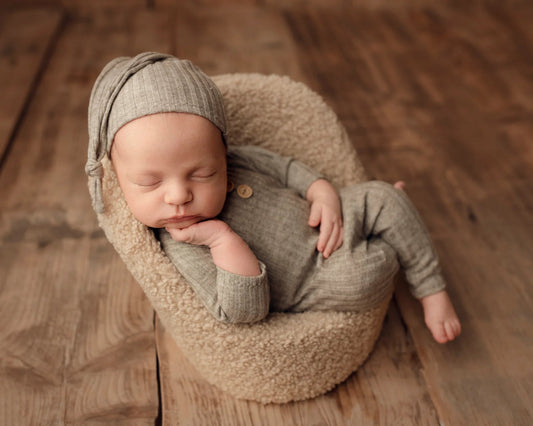 LUKE   - set romper and hat, pillow