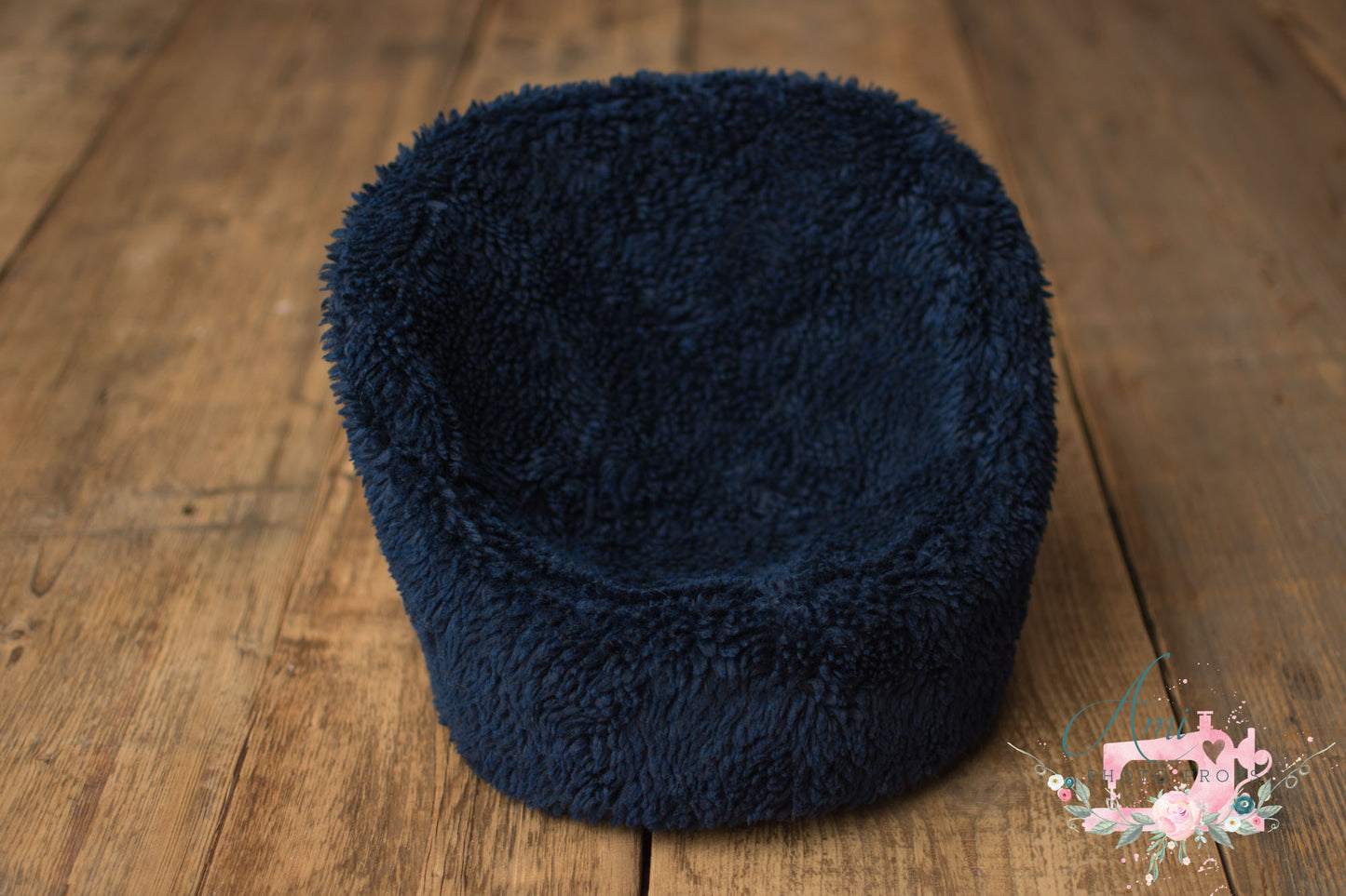 Posing Chair with cover - color navy blue fur